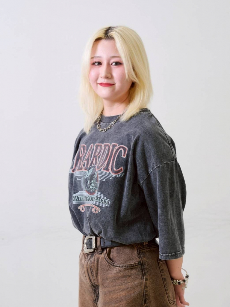 我孫子にあるネイル・マツエク・訪問美容を行う美容室「AVENIR 我孫子店（アブニール アビコ）」のスタッフ「水島　彩乃」
